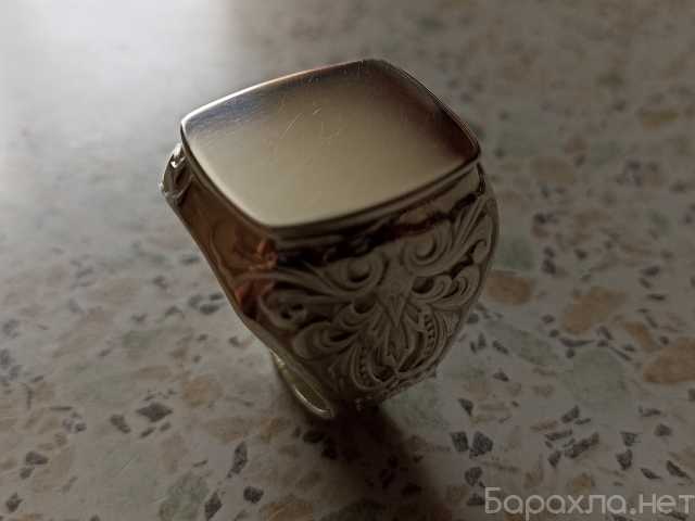 Продам: Мужская серебряная печатка (Подробнее: h