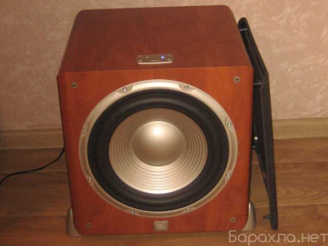 Продам: Сабвуфер JBL Studio L Series L8400P/230
