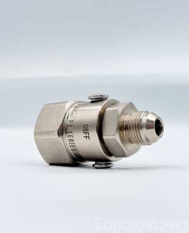 Продам: Фитинг гидроконтура Combilift CPHY0002