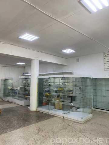 Продам: Продам витрины