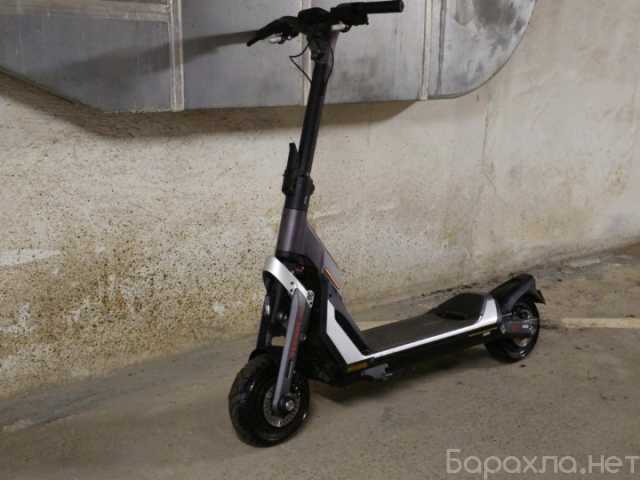 Продам: электросамокат Segway Ninebot Gt1