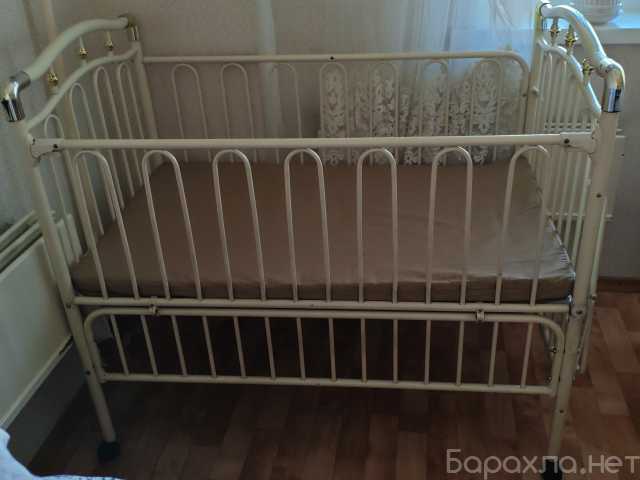 Отдам даром: Кроватка детская с матрасом, раздвижная
