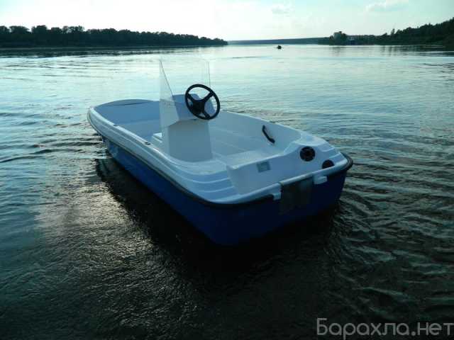 Продам: Лодка Пингвин с консолью (тримаран)