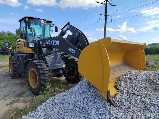 Продам: Фронтальный погрузчик MAXTON S27