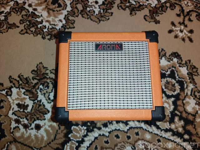 Продам: Гитарный усилитель Aroma AG-10